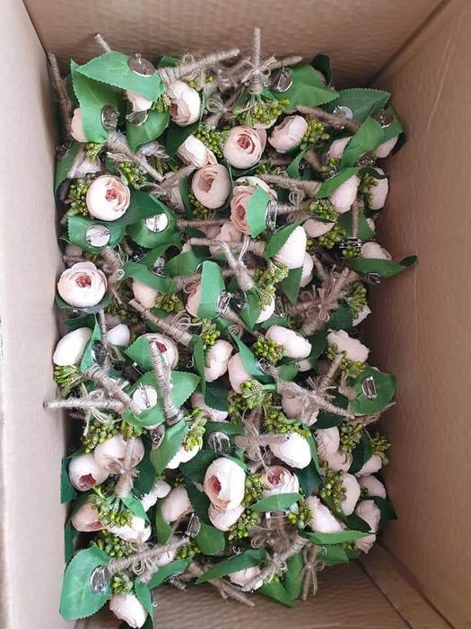 Сватбени бутониери