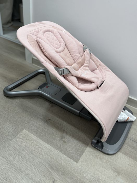 Ergobaby бебешки шезлонг 3в1 evolve blush pink