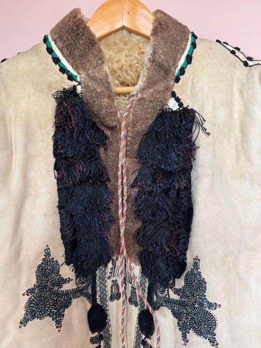 Cojoc tradițional de dama – Handmade Mărginimea Sibiului.