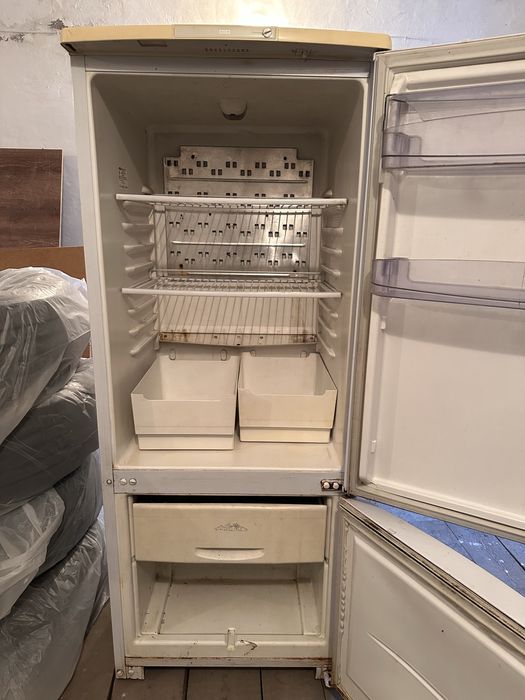 Продам холодильник