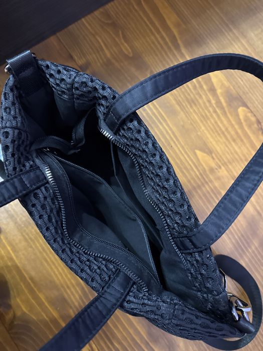 Спортна чанта с къса и дълга дръжка