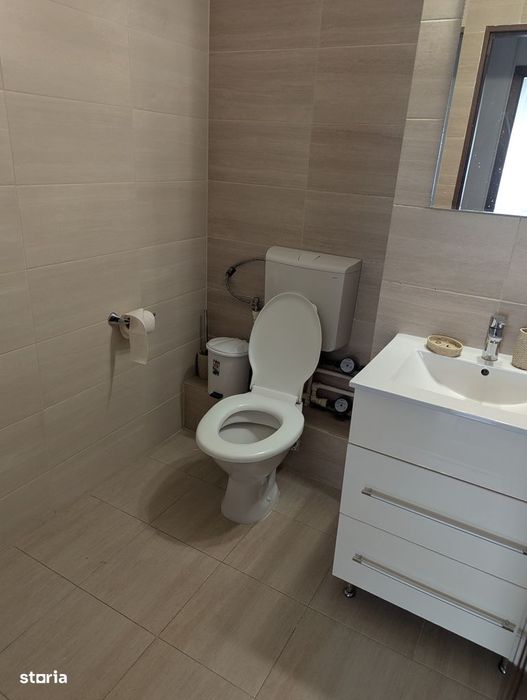 Apartament de închiriat cu balcon și lift în Prundu