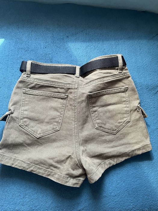Pantaloni scurti dama marimea 34