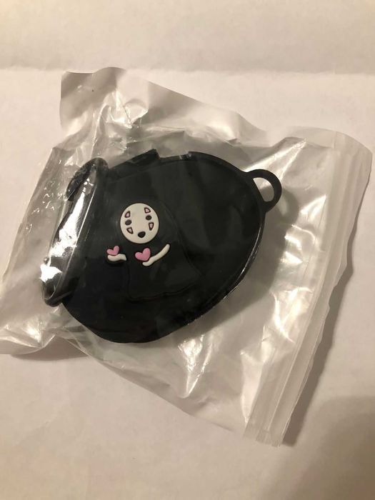 чехлы для наушников