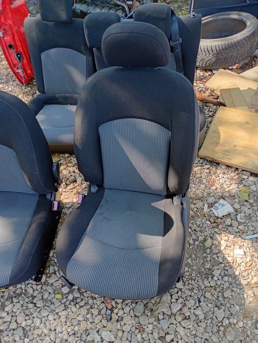 Седалки за Пежо 206 SW