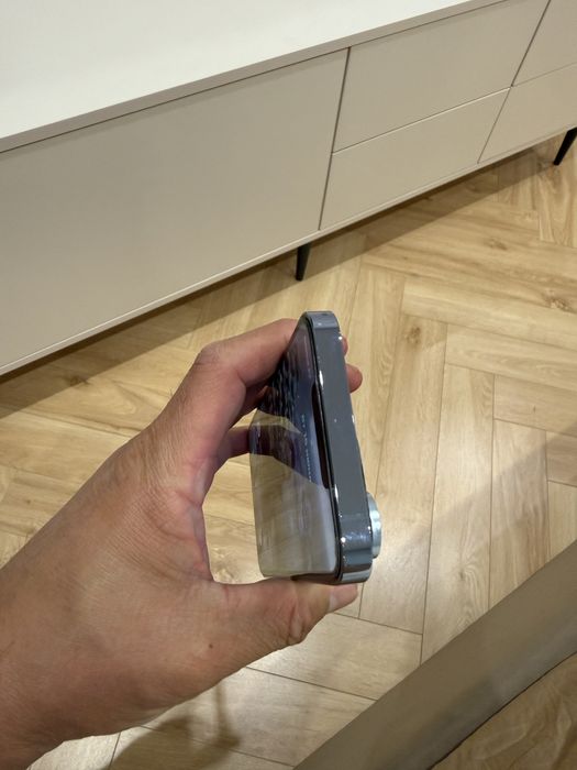 Продам Iphone 13 pro 128г с сим картой