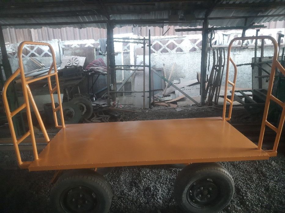 Katta va baquvvat yuk aravachasi (Telejka) sotiladi