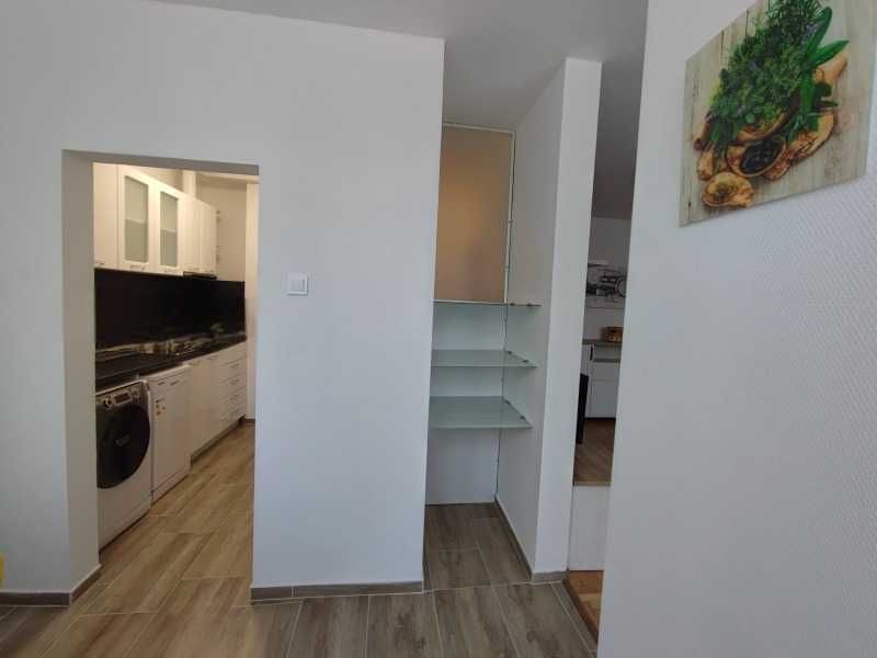 Дава се под наем Тристаен апартамент в София, Оборище - 80 кв.м за 994.5 € - Снимка #4