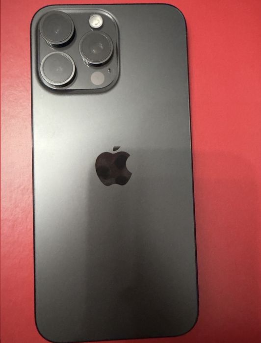 iPhone 15 pro max impecabil(DOAR SUNATI)