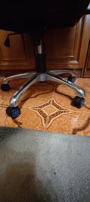 Scaun gaming genesis