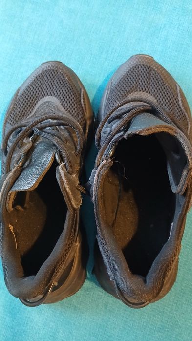 Adidași din piele pentru dame