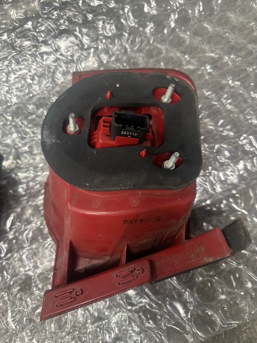 Ляв десен стоп пасат б6 седан 2006г