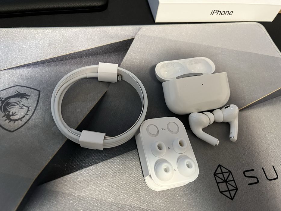 Casti Apple AirPods Pro 2, stare excelentă, originale