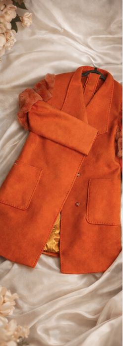 Женское пальто Modalarissa (Турция), оранжево-терракотового цвета.