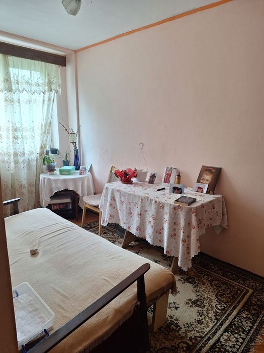 Vand apartament 3 camere