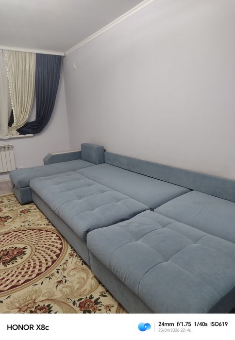 Диван синего цвета 4 метра