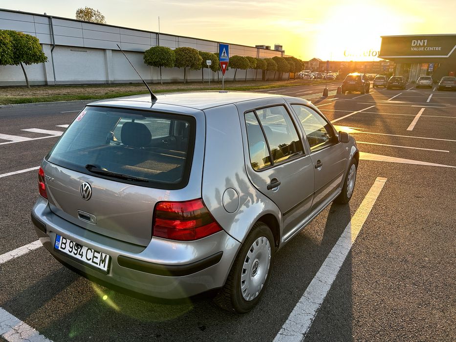 VOLKSWAGEN Golf 2002 — imagine 4