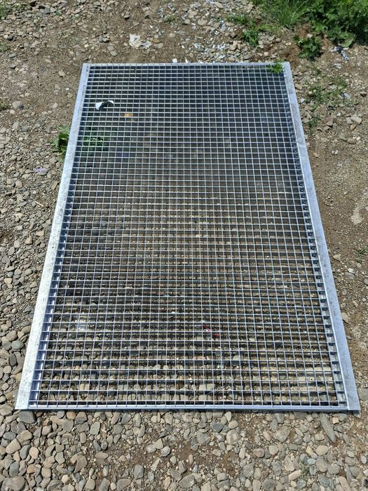 Grilaje zincate galvanizate