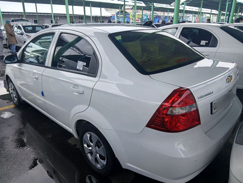 Продается автомобиль марки НЕКСИЯ-3. Автомат коробка. 2017г.в