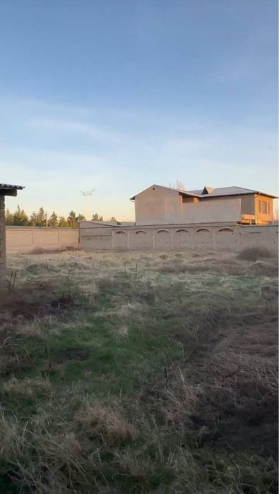 Кибрай тумани Дурмон махаллада 14 сотих ер тупик куча