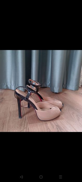 Босоножки женские