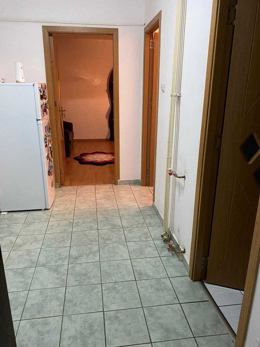 Inchiriez Garsoniera, Drobeta Turnu Severin 38 MP, Etaj 1 Bloc de apartamente, Instalatie de gaz, Strada Crișana(Zona Stomatologie) Pret 900 lei