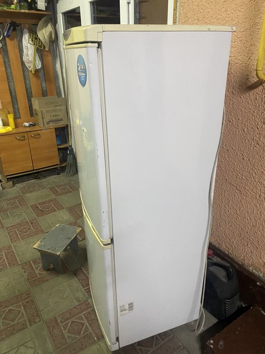 Холодильник LG