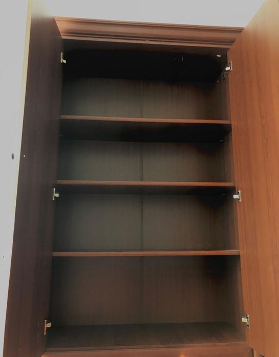 Продается мебель кровать ортопедическим матрасом, плательный  шкаф, ту