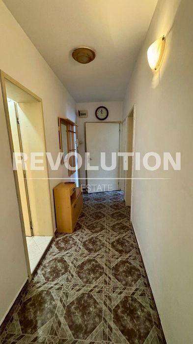 Продава се Тристаен апартамент в Пловдив, Кършияка - 104 кв.м за 1635 €/кв.м - Снимка #1