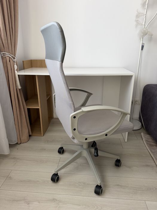 Birou + scaun ergonomic