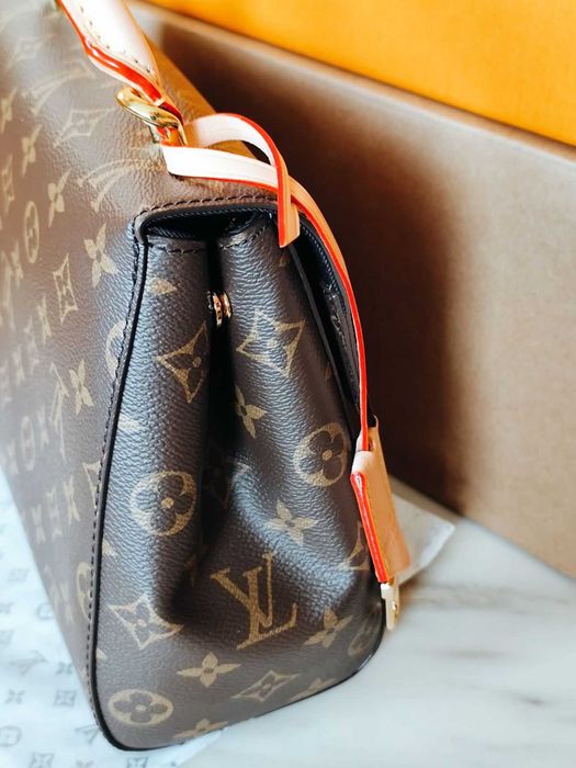 Louis Vuitton Елегантна Дамска Чанта