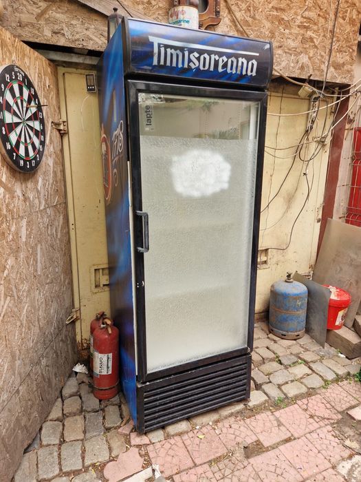 Vand vitrina bere