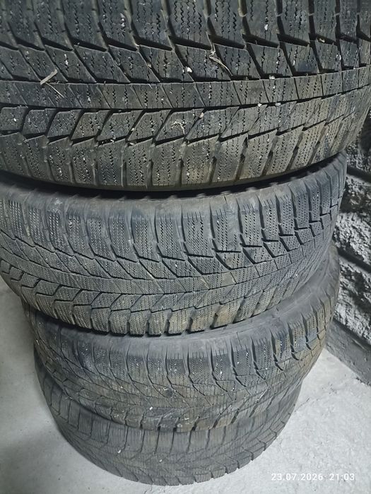 Продам шины 215/55/r17