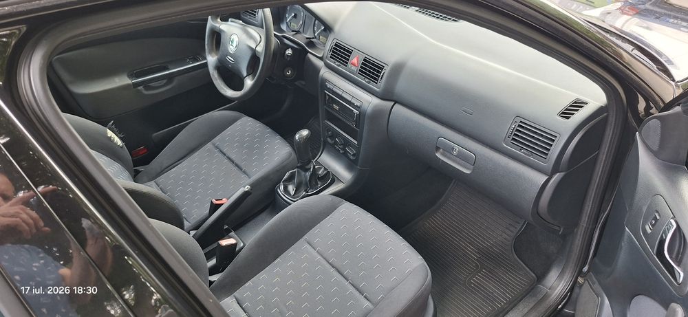 Skoda Tour  1.6 benzină