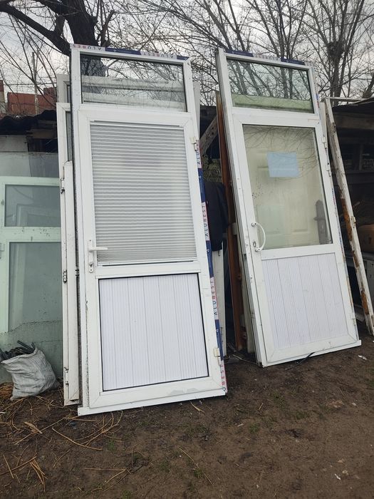 Акфа эшиклар бор срочно сотилади холати яхши