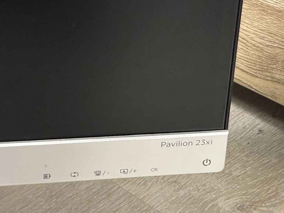 Монитор 23.5 инча - HP Pavilion 23xi