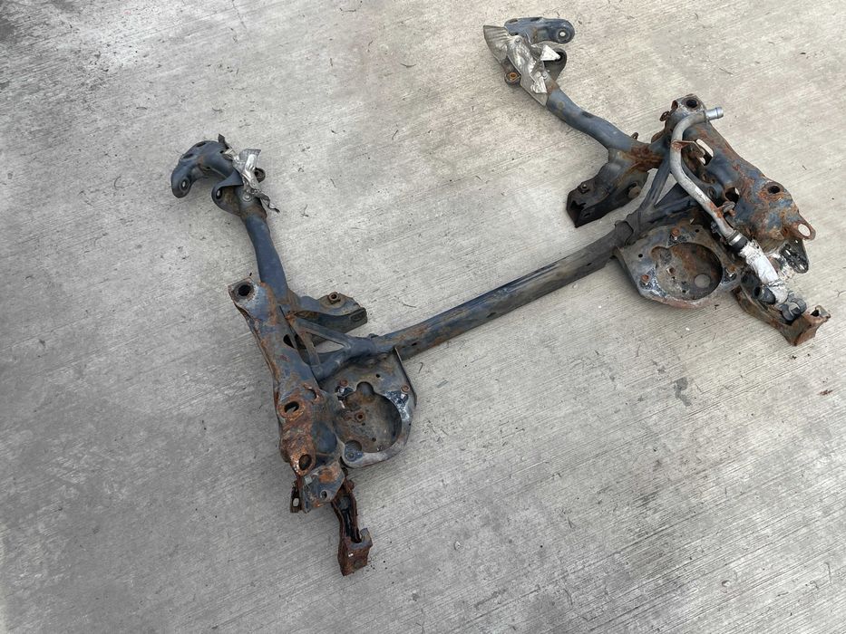 Jug fata - cadru motor Audi A8 4H (2010-2017)