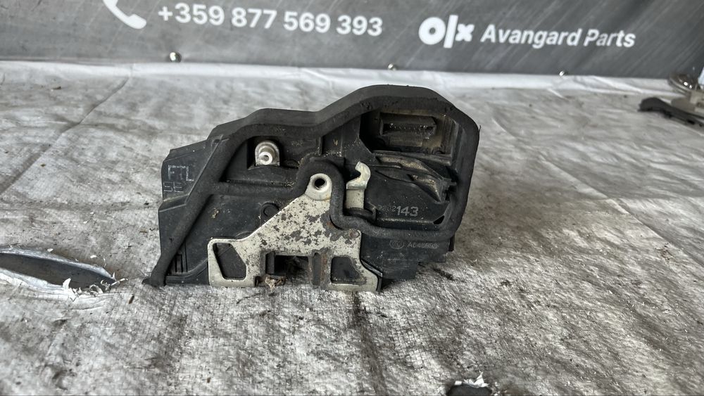 BMW 3 E90 предна дясна брава