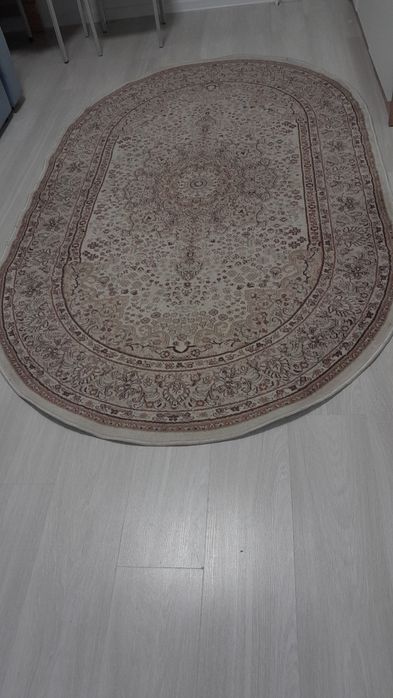 Продам ковер размером 1,5×2,3м