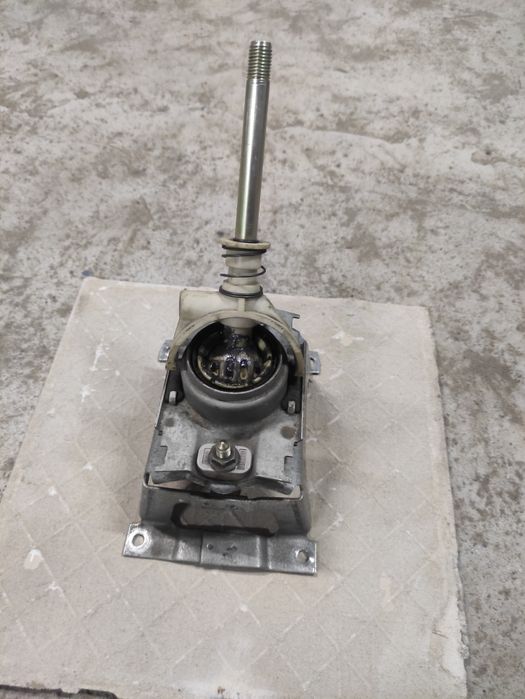 Кулиса на Ауди 100