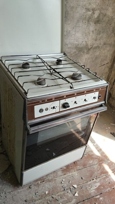 Газовая плита продаётся срочно хорошо работает название