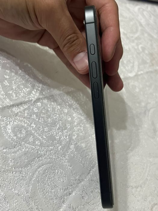 Iphone 17 с оригинал ным чехлом