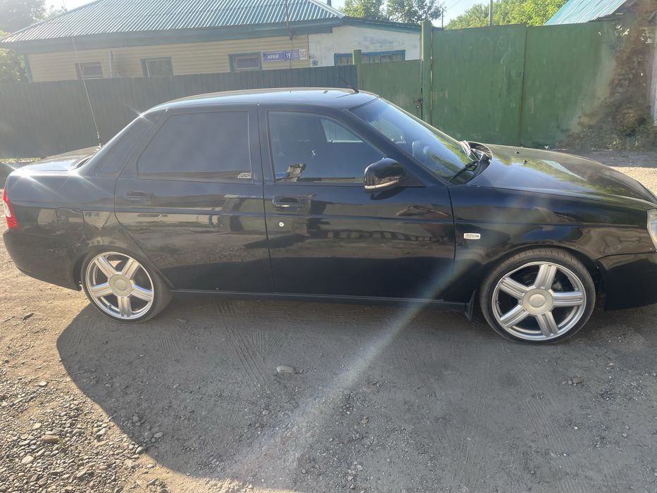 Продам приора 2 люкс