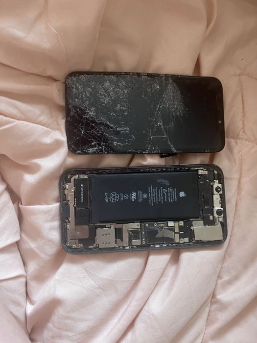 iPhone 11 , на запчасти