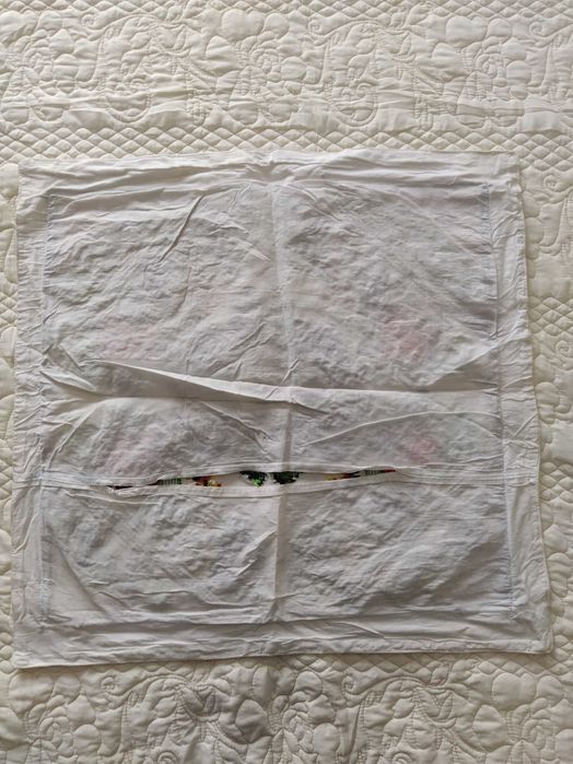 Față de pernă Veche - Ultima Ofertă