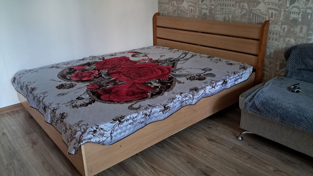 Кровать двухспальная