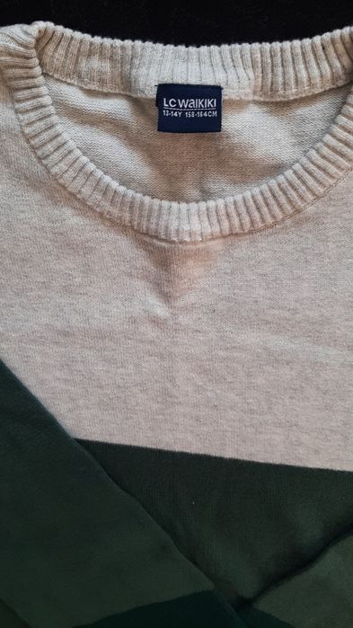 Пуловер  Wikiki нов