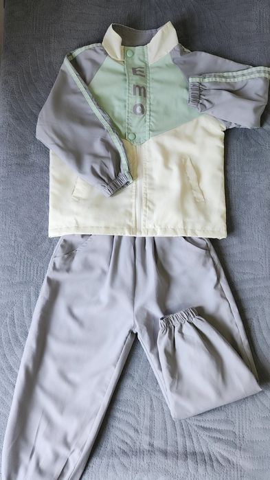 Продам детские вещи