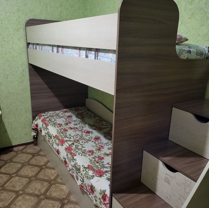 Двухъярусная кровать