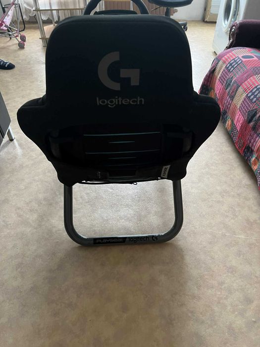 Продавам симулатор Logitech PRO Racing